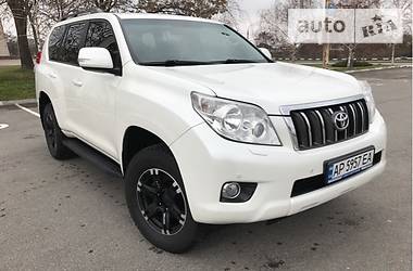 Седан Toyota Land Cruiser Prado 2010 в Запорожье