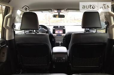 Внедорожник / Кроссовер Toyota Land Cruiser Prado 2018 в 