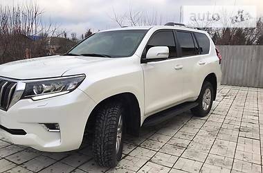 Внедорожник / Кроссовер Toyota Land Cruiser Prado 2018 в 