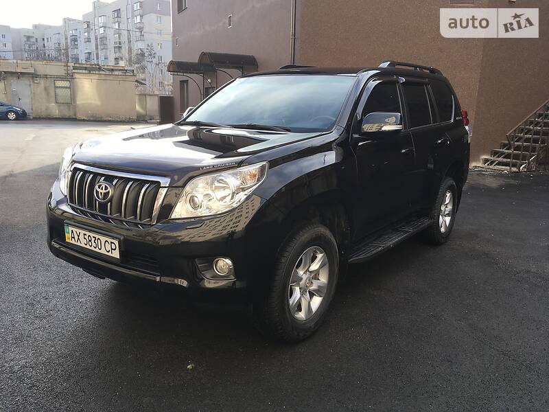 Позашляховик / Кросовер Toyota Land Cruiser Prado 2012 в 