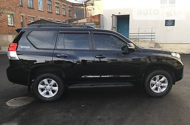 Позашляховик / Кросовер Toyota Land Cruiser Prado 2012 в 