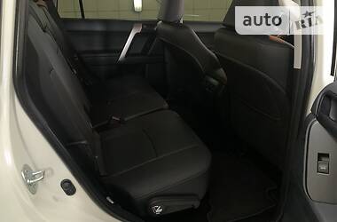 Позашляховик / Кросовер Toyota Land Cruiser Prado 2019 в  фото 29 Позашляховик / Кросовер Toyota Land Cruiser Prado 2019 в