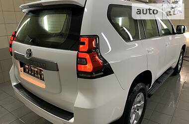 Позашляховик / Кросовер Toyota Land Cruiser Prado 2019 в 