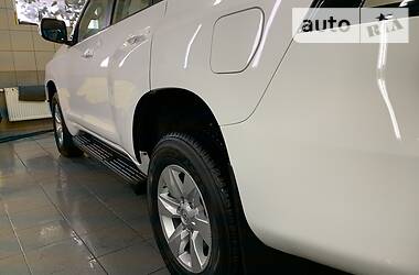 Позашляховик / Кросовер Toyota Land Cruiser Prado 2019 в 