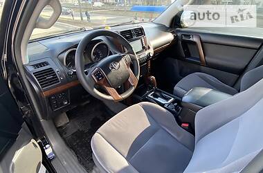 Позашляховик / Кросовер Toyota Land Cruiser Prado 2010 в 