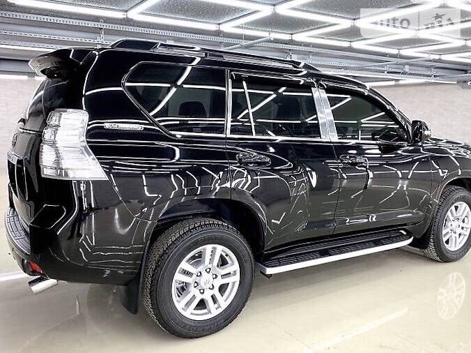 Позашляховик / Кросовер Toyota Land Cruiser Prado 2012 в Миколаєві