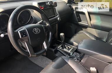Позашляховик / Кросовер Toyota Land Cruiser Prado 2012 в 