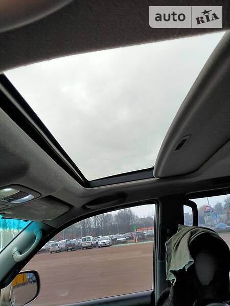 Позашляховик / Кросовер Toyota Land Cruiser Prado 2004 в Житомирі