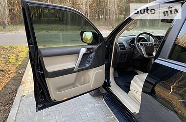 Позашляховик / Кросовер Toyota Land Cruiser Prado 2011 в 