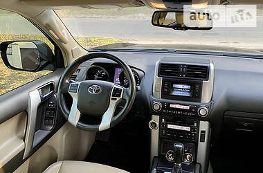 Позашляховик / Кросовер Toyota Land Cruiser Prado 2011 в 