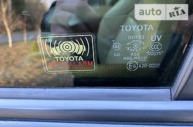 Позашляховик / Кросовер Toyota Land Cruiser Prado 2011 в 
