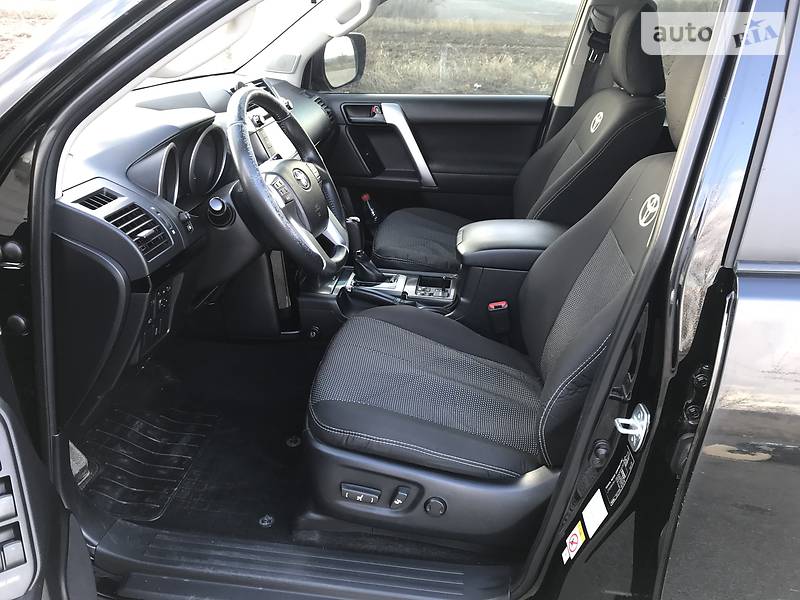 Позашляховик / Кросовер Toyota Land Cruiser Prado 2015 в Києві