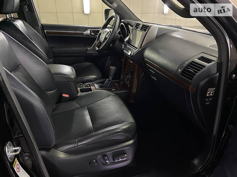 Позашляховик / Кросовер Toyota Land Cruiser Prado 2013 в Умані