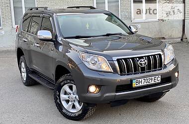 Внедорожник / Кроссовер Toyota Land Cruiser Prado 2013 в Киеве