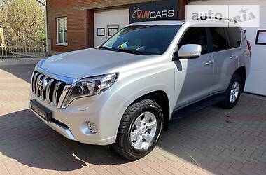 Позашляховик / Кросовер Toyota Land Cruiser Prado 2016 в 