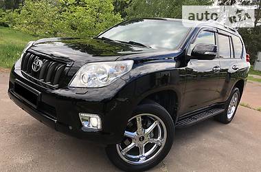 Позашляховик / Кросовер Toyota Land Cruiser Prado 2012 в 
