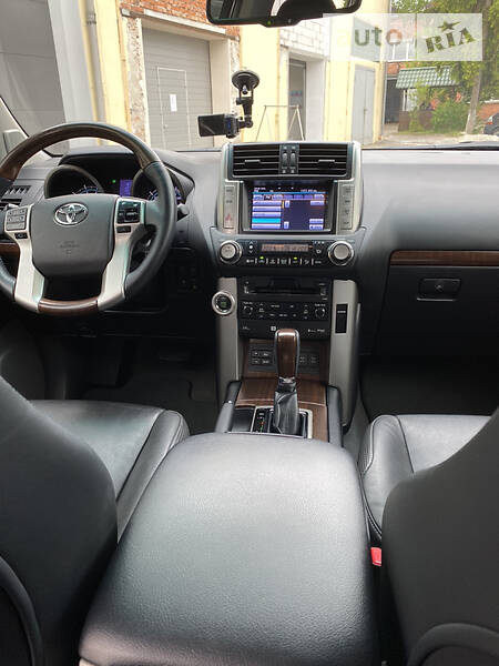 Позашляховик / Кросовер Toyota Land Cruiser Prado 2013 в Львові