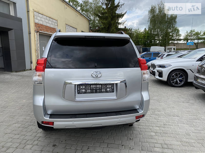 Позашляховик / Кросовер Toyota Land Cruiser Prado 2013 в Львові