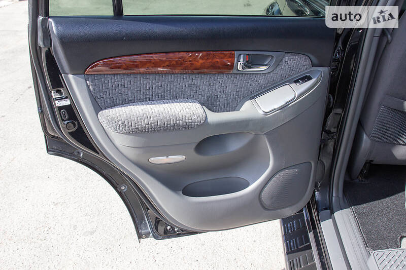 Позашляховик / Кросовер Toyota Land Cruiser Prado 2006 в Запоріжжі