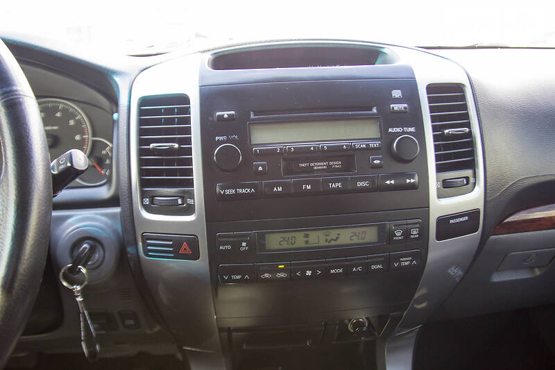 Позашляховик / Кросовер Toyota Land Cruiser Prado 2006 в Запоріжжі