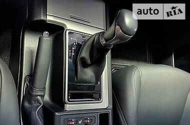 Позашляховик / Кросовер Toyota Land Cruiser Prado 2019 в 