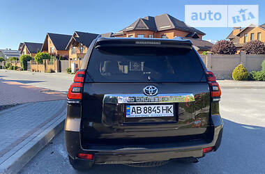 Позашляховик / Кросовер Toyota Land Cruiser Prado 2019 в 