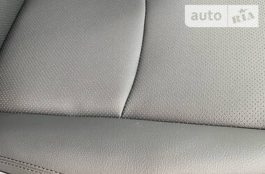 Позашляховик / Кросовер Toyota Land Cruiser Prado 2013 в 