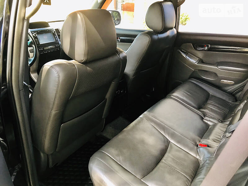 Позашляховик / Кросовер Toyota Land Cruiser Prado 2005 в Харкові