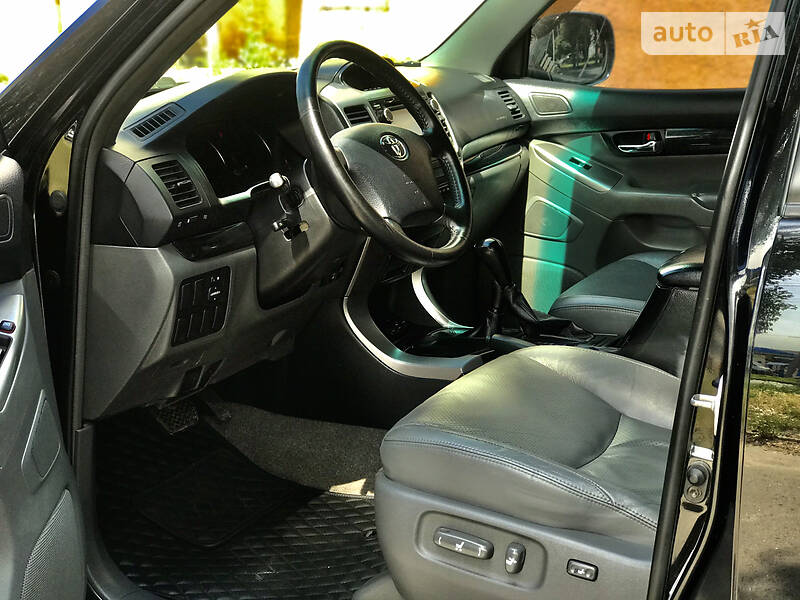 Позашляховик / Кросовер Toyota Land Cruiser Prado 2005 в Харкові