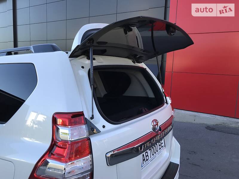 Позашляховик / Кросовер Toyota Land Cruiser Prado 2017 в Вінниці