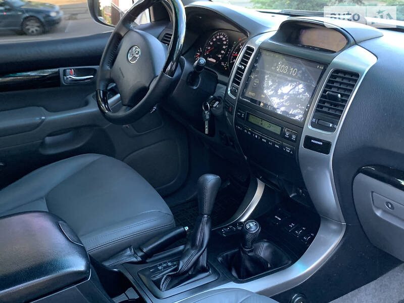 Позашляховик / Кросовер Toyota Land Cruiser Prado 2007 в Києві