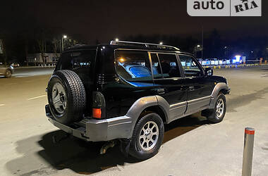 Внедорожник / Кроссовер Toyota Land Cruiser Prado 2000 в 