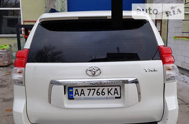 Внедорожник / Кроссовер Toyota Land Cruiser Prado 2010 в Киеве