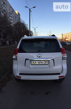 Позашляховик / Кросовер Toyota Land Cruiser Prado 2012 в Харкові