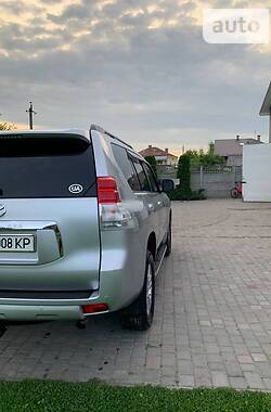 Позашляховик / Кросовер Toyota Land Cruiser Prado 2010 в Золочеві