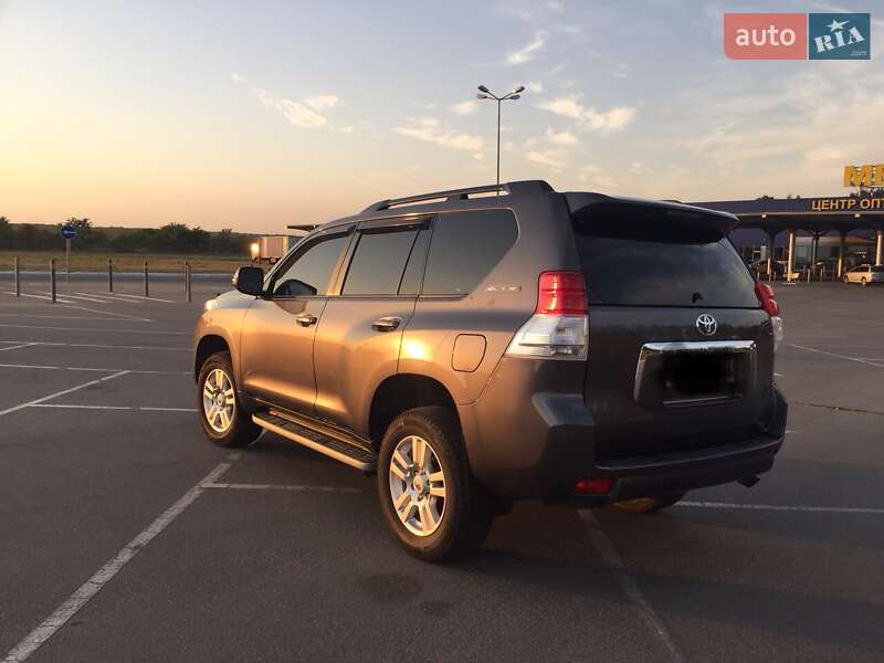 Позашляховик / Кросовер Toyota Land Cruiser Prado 2010 в Харкові фото 3 Позашляховик / Кросовер Toyota Land Cruiser Prado 2010 в Харкові