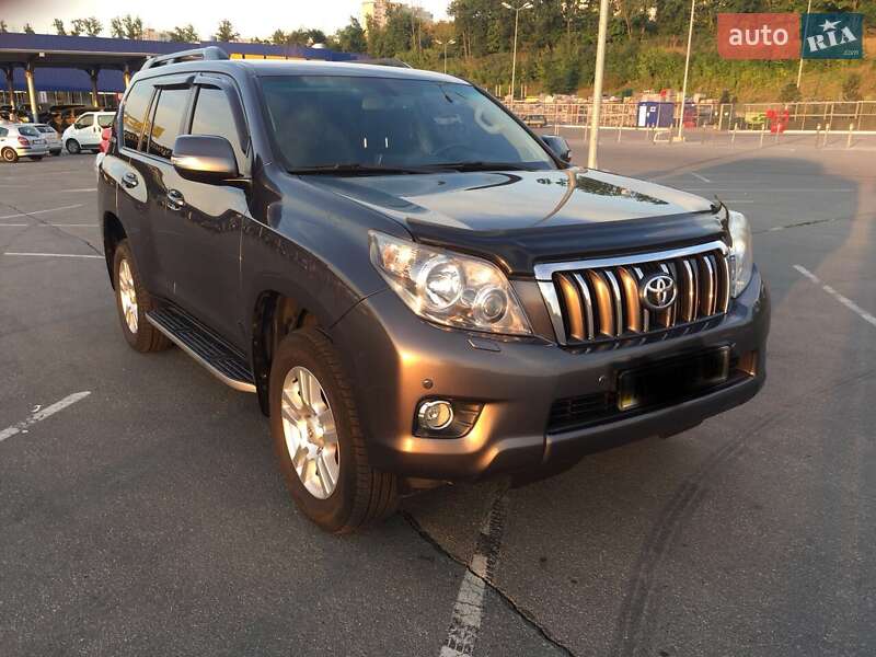 Toyota Land Cruiser Prado 2010
