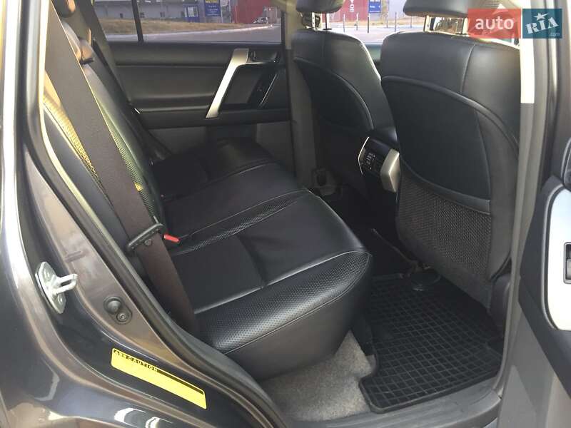 Позашляховик / Кросовер Toyota Land Cruiser Prado 2010 в Харкові фото 10 Позашляховик / Кросовер Toyota Land Cruiser Prado 2010 в Харкові