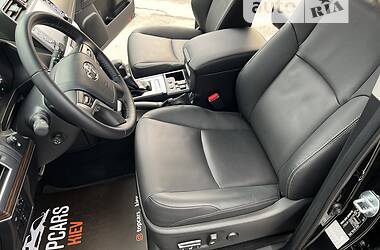 Внедорожник / Кроссовер Toyota Land Cruiser Prado 2021 в 