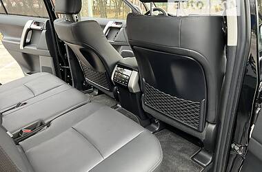 Внедорожник / Кроссовер Toyota Land Cruiser Prado 2021 в 