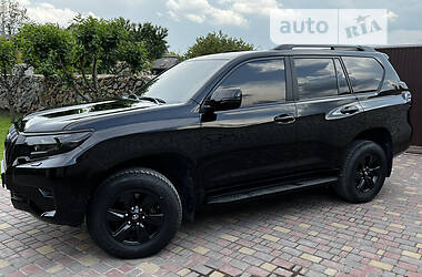 Внедорожник / Кроссовер Toyota Land Cruiser Prado 2020 в 
