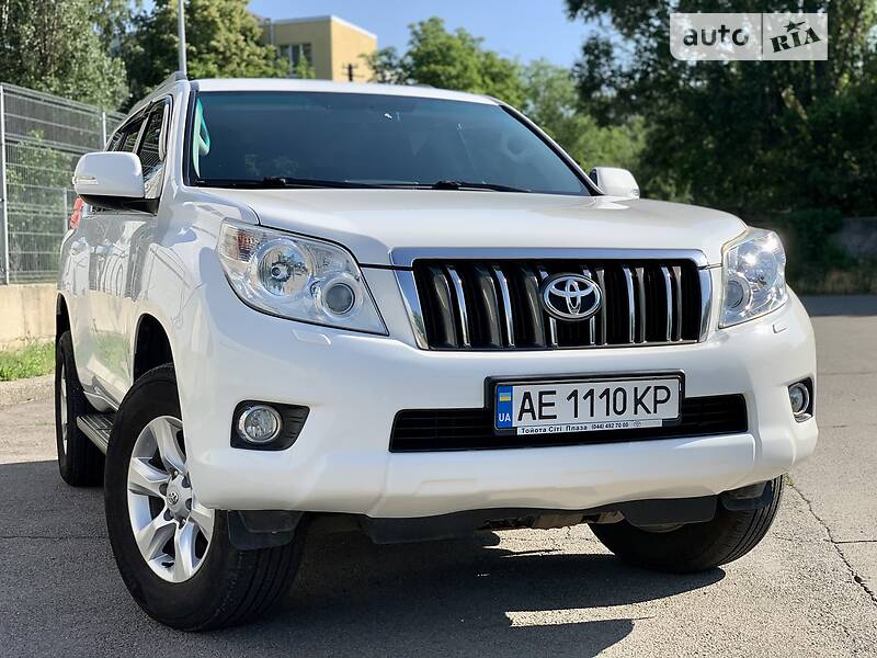 Внедорожник / Кроссовер Toyota Land Cruiser Prado 2012 в Днепре