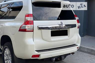 Внедорожник / Кроссовер Toyota Land Cruiser Prado 2016 в Полтаве