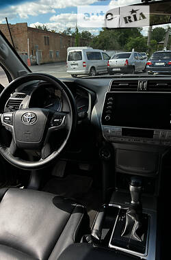Внедорожник / Кроссовер Toyota Land Cruiser Prado 2020 в Черновцах