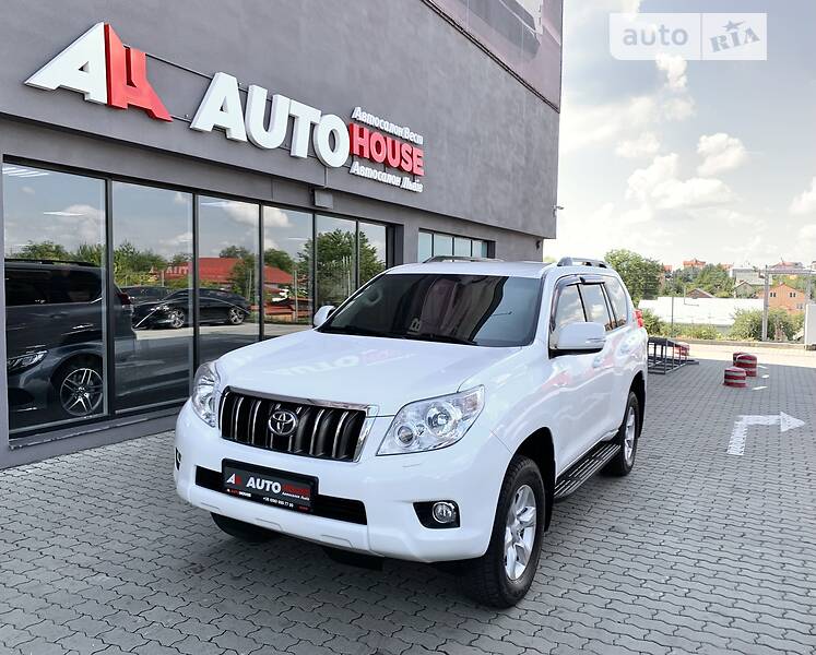 Позашляховик / Кросовер Toyota Land Cruiser Prado 2012 в 