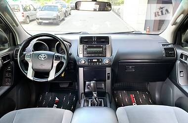 Позашляховик / Кросовер Toyota Land Cruiser Prado 2012 в 