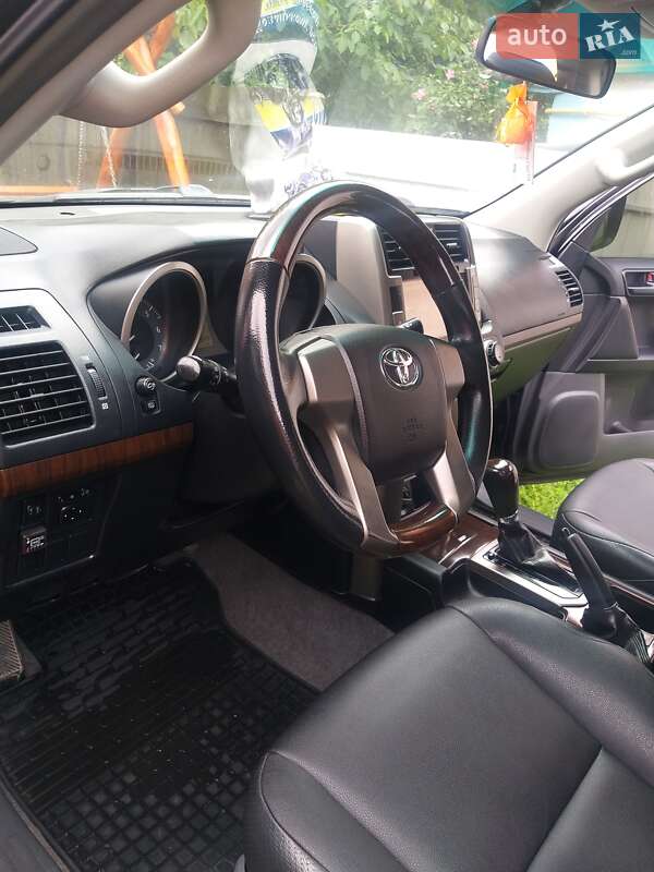 Внедорожник / Кроссовер Toyota Land Cruiser Prado 2010 в Жмеринке