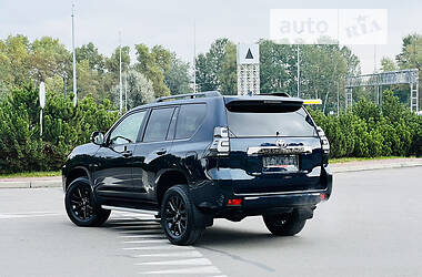 Позашляховик / Кросовер Toyota Land Cruiser Prado 2021 в Києві