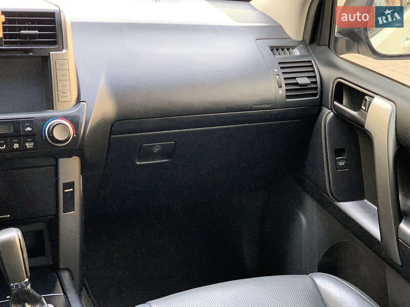 Внедорожник / Кроссовер Toyota Land Cruiser Prado 2013 в Тернополе фото 16 Внедорожник / Кроссовер Toyota Land Cruiser Prado 2013 в Тернополе