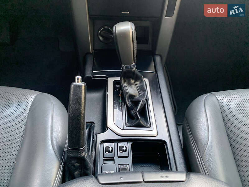 Внедорожник / Кроссовер Toyota Land Cruiser Prado 2013 в Тернополе фото 19 Внедорожник / Кроссовер Toyota Land Cruiser Prado 2013 в Тернополе
